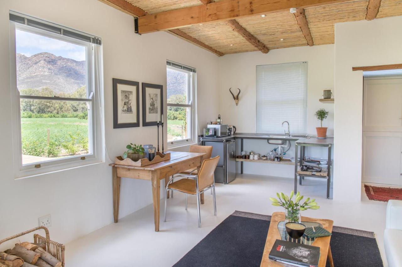 The Barn On 62 - Cottages モンタギュー エクステリア 写真